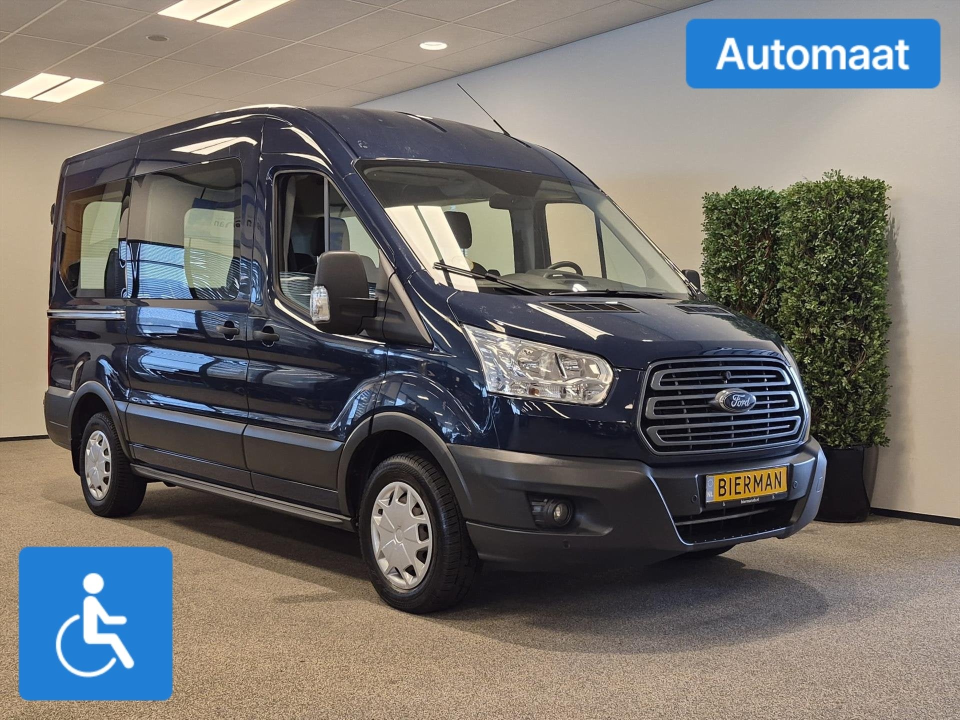 Ford Transit L2H2 Rolstoelbus Automaat - Zelfrijder, Automaat, 12 maanden, Stof, Zwart