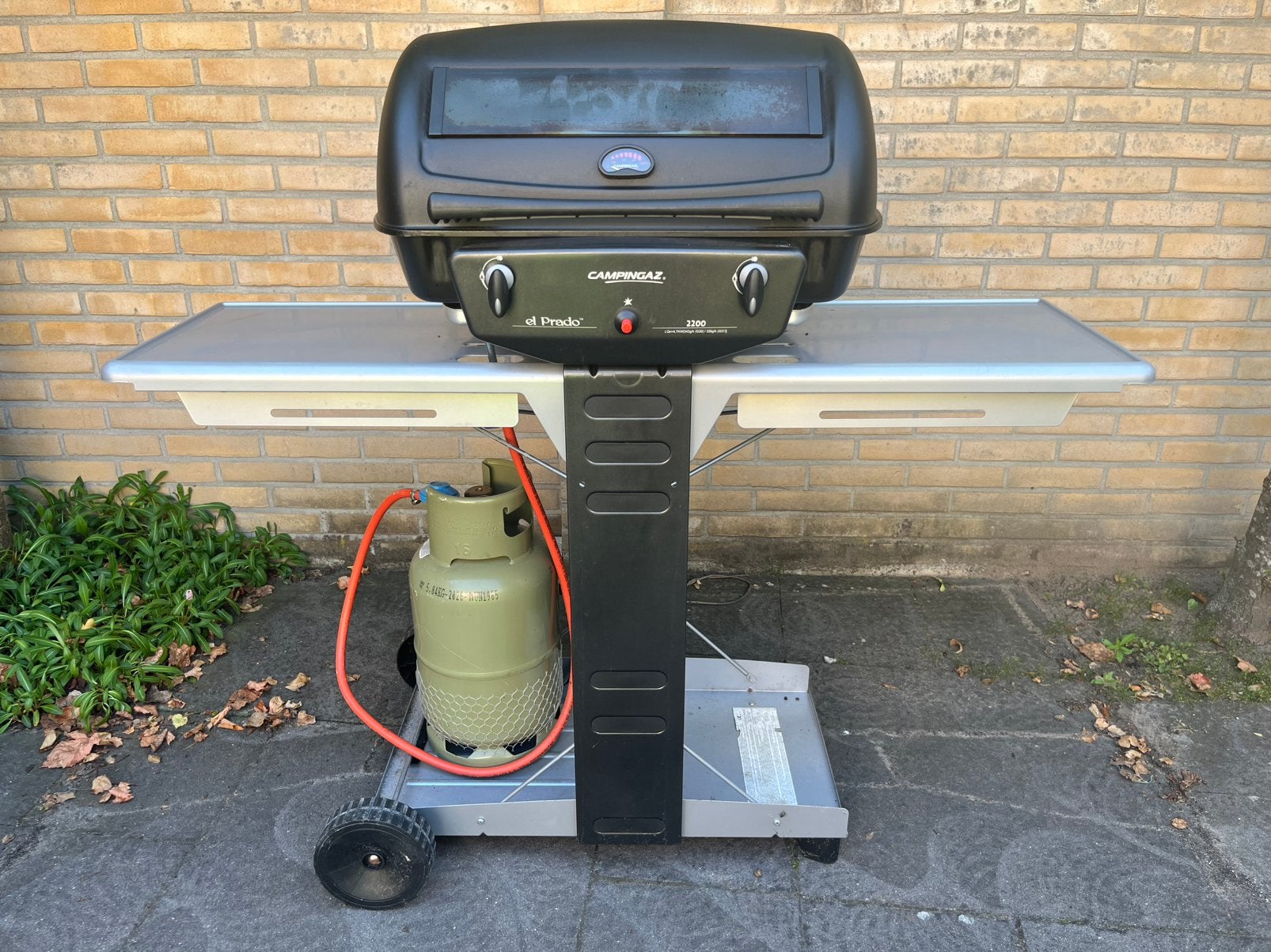 Campingaz el prado 2200 gas bbq incl gasfles  en hoes, Ophalen, Gebruikt