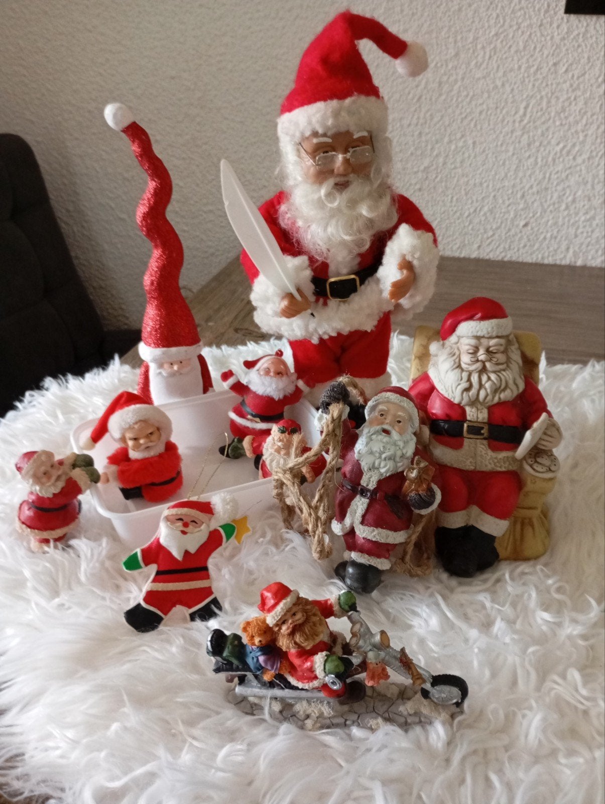 VINTAGE HEEL VEEL KERSTMANNEN MET 2 MUZIEK DOZEN NU 15€ ZIE, Ophalen of Verzenden