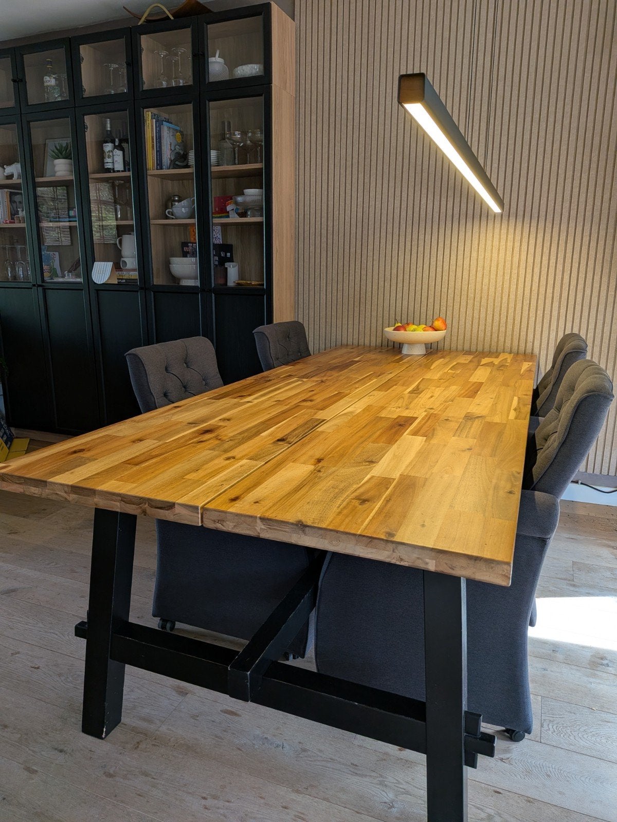 IKEA SKOGSTA Eettafel Acacia/Zwart - 235x100 cm, Ophalen, Gebruikt, 200 cm of meer, 50 tot 100 cm
