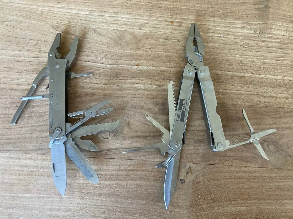Multitool set - 2 stuks, RVS, diverse functies, Ophalen of Verzenden, Gebruikt, Multitool, Overige merken