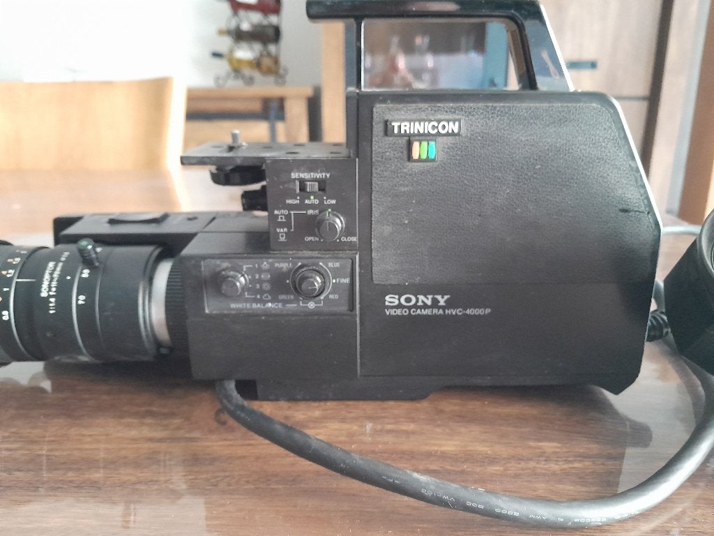 zgan SONY videocamera HVC-4000 P compleet, Ophalen of Verzenden, Zo goed als nieuw