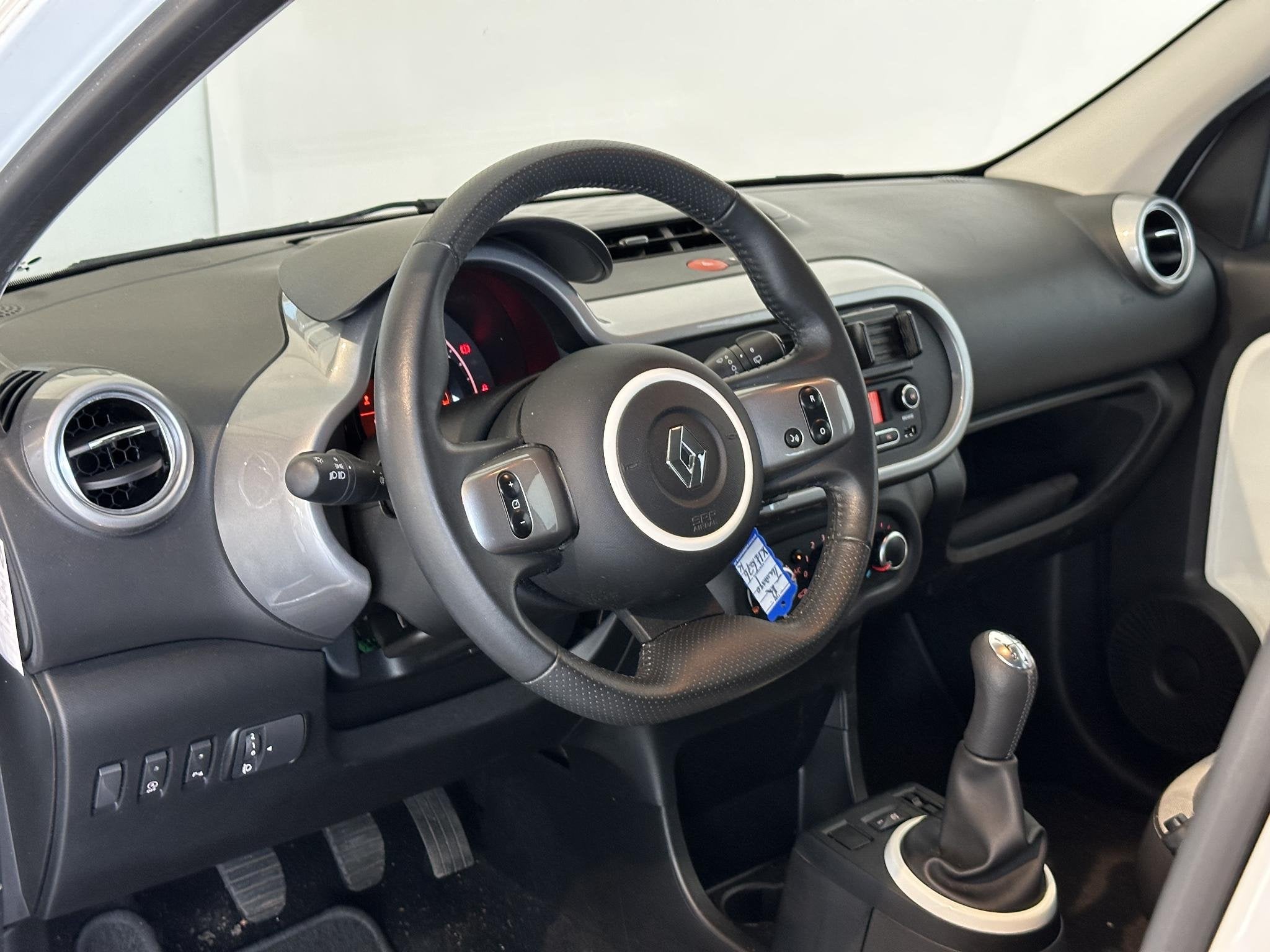 Renault Twingo 1.0 SCe Limited DEALERONDERHOUDEN | PARKEERSE, 12 maanden, Gebruikt, 4 stoelen, Wit