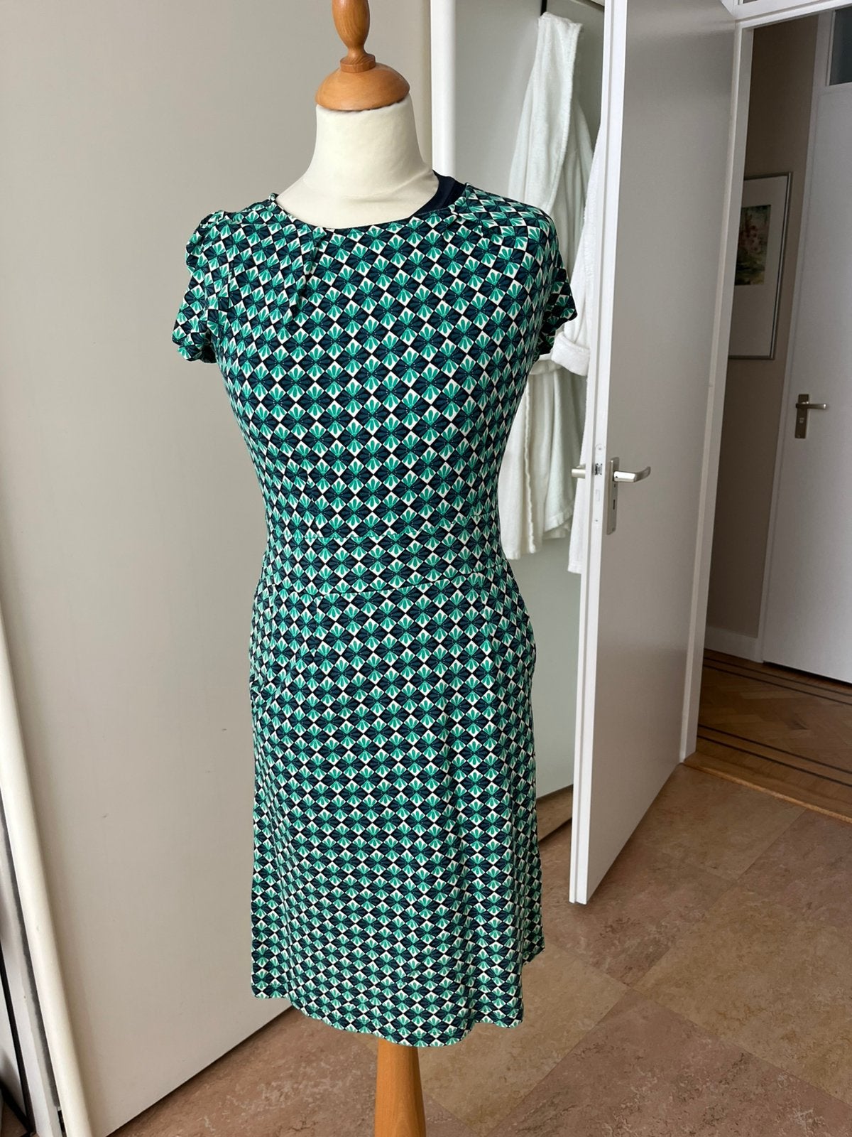 King louie jurk, Kleding | Dames, Jurken, Ophalen of Verzenden, Zo goed als nieuw, Maat 38/40 (M), Knielengte