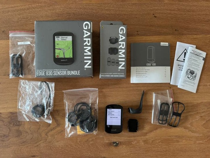 Garmin Edge 830, Speed & Cadence Sensor 2 + Garmin houder, Fietsen en Brommers, Fietsaccessoires | Fietscomputers, Ophalen of Verzenden
