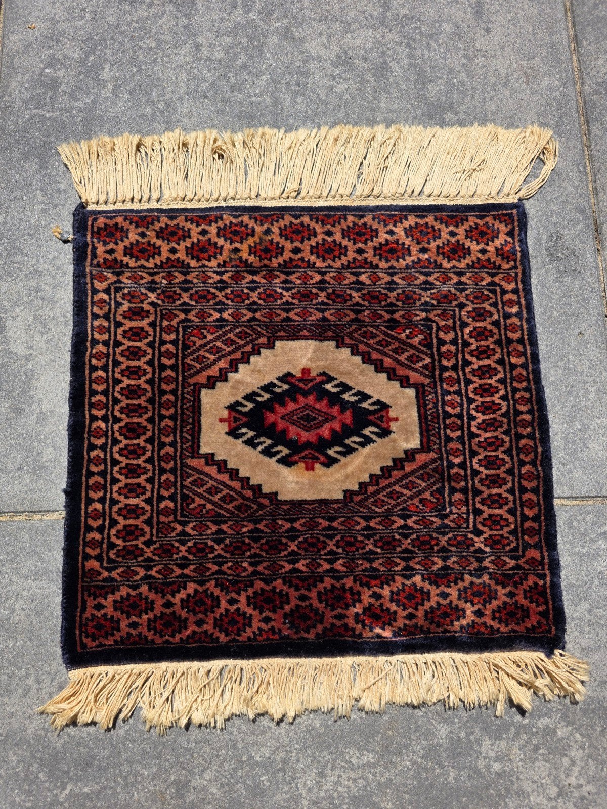 Klein handgeknoopt Bochara tapijtje 45x45 cm, Ophalen of Verzenden