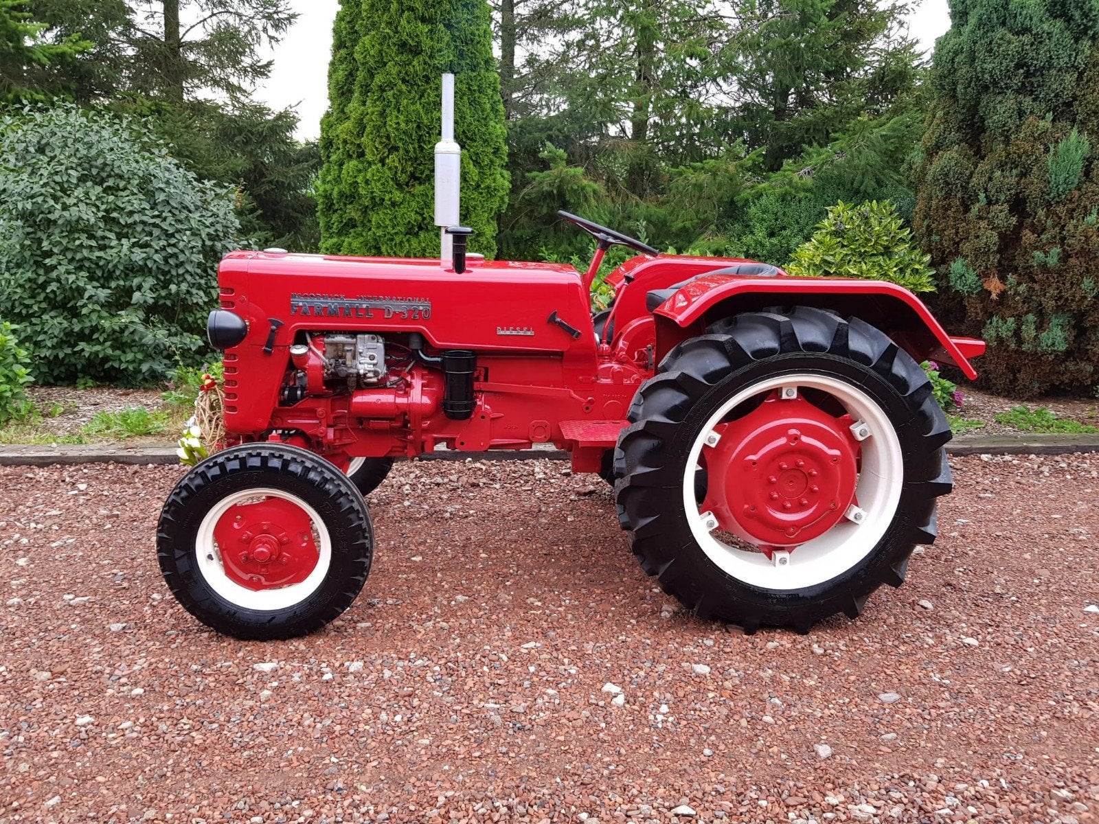 Mc Cormick Farmall d320, Ophalen