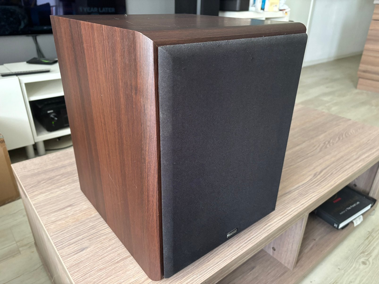 Magnat 301A Subwoofer, subdude platform en 3m kabel