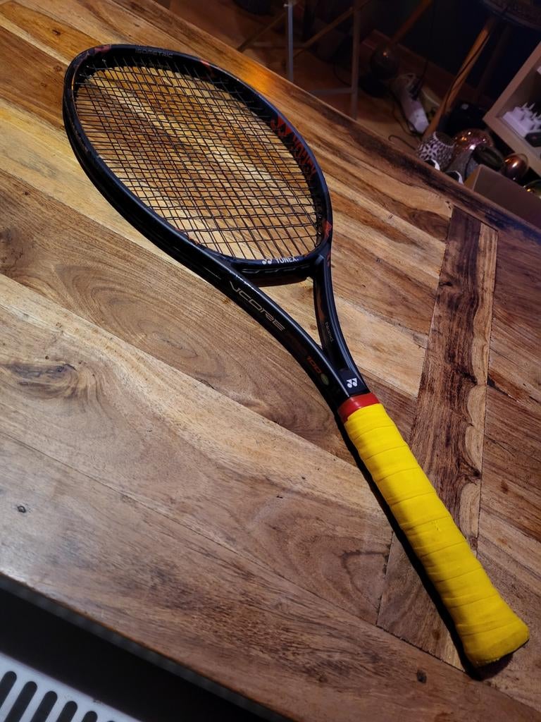 Yonex VCore Pro 100 Tennisracket 300 gram L4, Sport en Fitness, Tennis, Gebruikt, Racket, Overige merken, L4, Ophalen of Verzenden