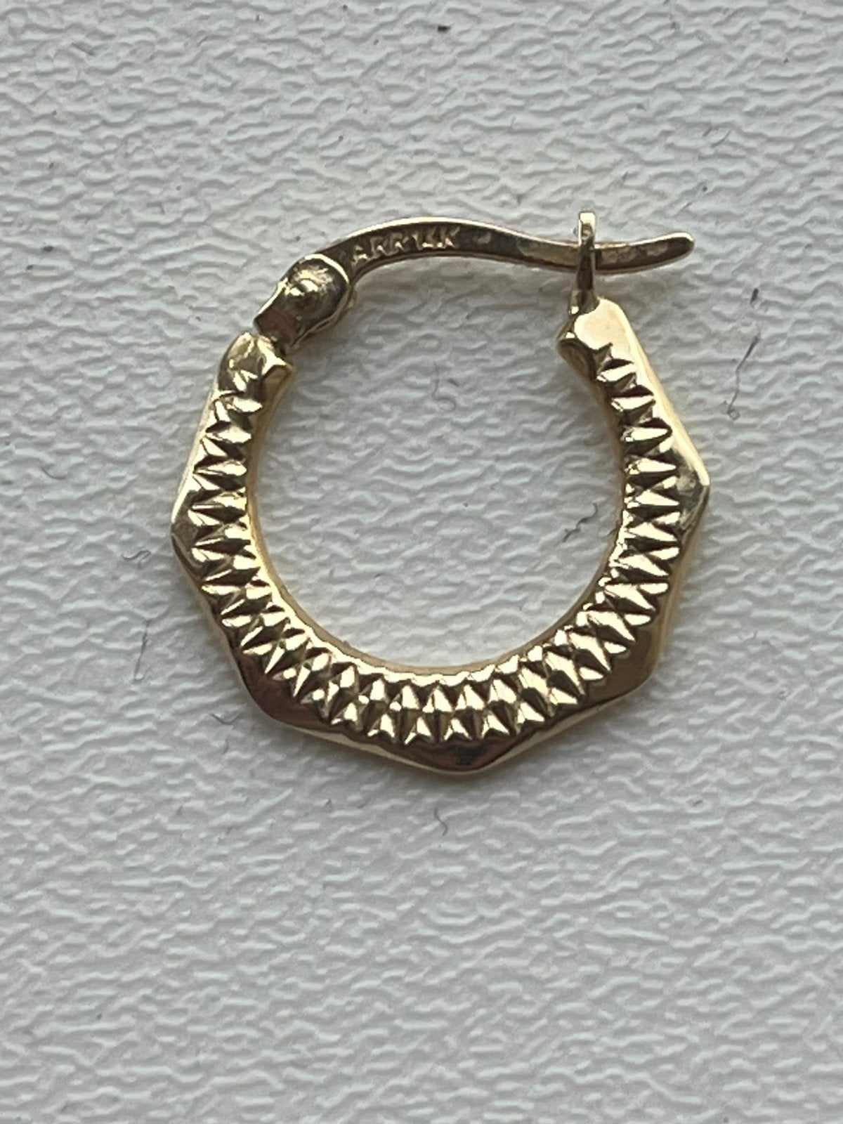 Oorbel creool 14 karaat., Sieraden, Tassen en Uiterlijk, Piercings, Ophalen, Zo goed als nieuw, Goud, Neuspiercing