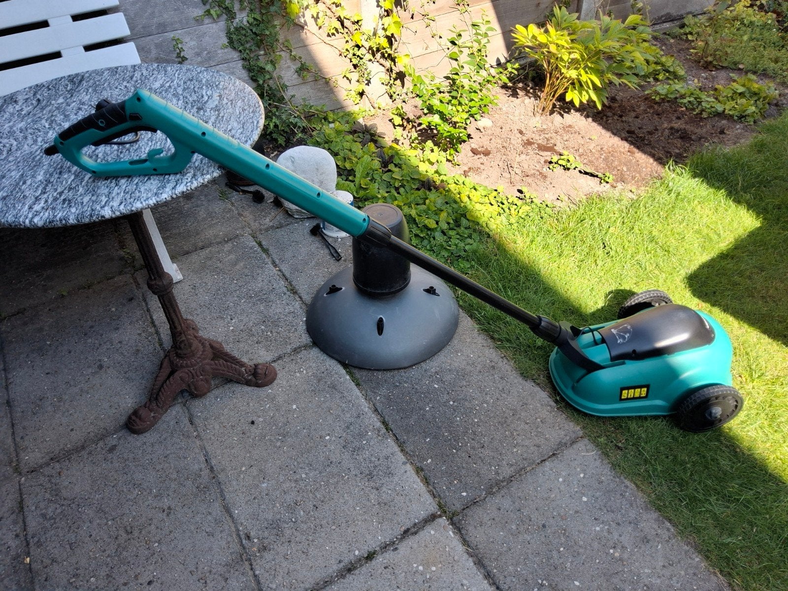 Vonroc elektrische mini grasmaaier (defect)., Tuin en Terras, Grasmaaiers, Ophalen of Verzenden