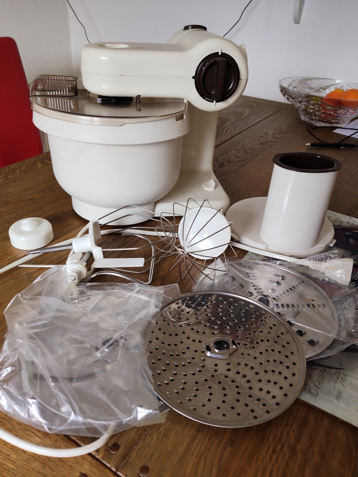 Bosch keukenmachine en mixer, met toebehoren., 4 liter of meer, Ophalen, Zo goed als nieuw, 3 snelheden of meer