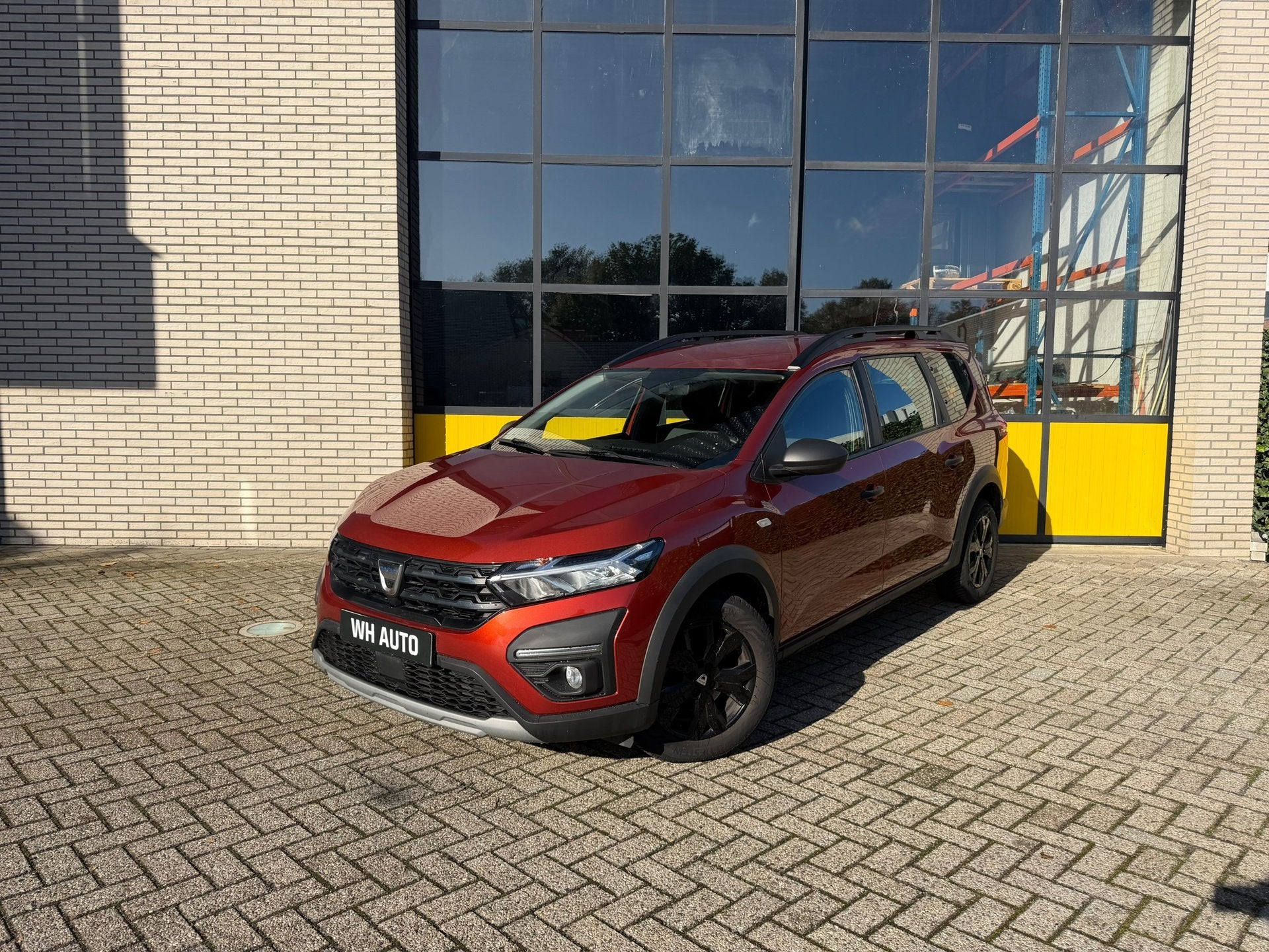 Dacia Jogger 1.0 TCe Comfort 7p., Voorwielaandrijving, Stof, Gebruikt, Zwart