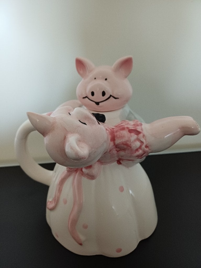 Unieke vintage theepot van dansende varkentjes, Overige merken, Keramiek, Ophalen of Verzenden, Zo goed als nieuw