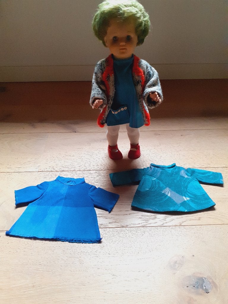 Lieve oude pop, ze kan staan en zwaaien., Ophalen of Verzenden, Gebruikt, Overige typen