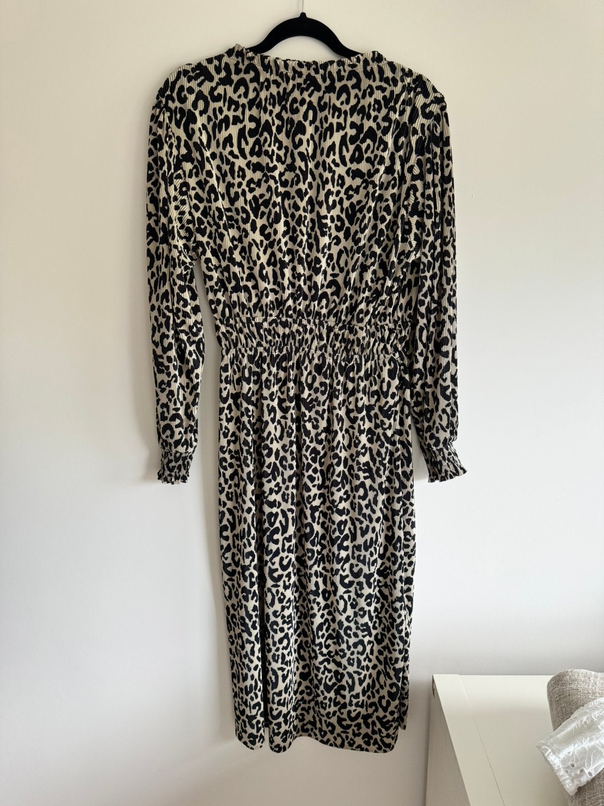Zara Plissé Midi-jurk Panterprint – Maat L (Zgan), Beige, Maat 42/44 (L), Ophalen of Verzenden, Zo goed als nieuw