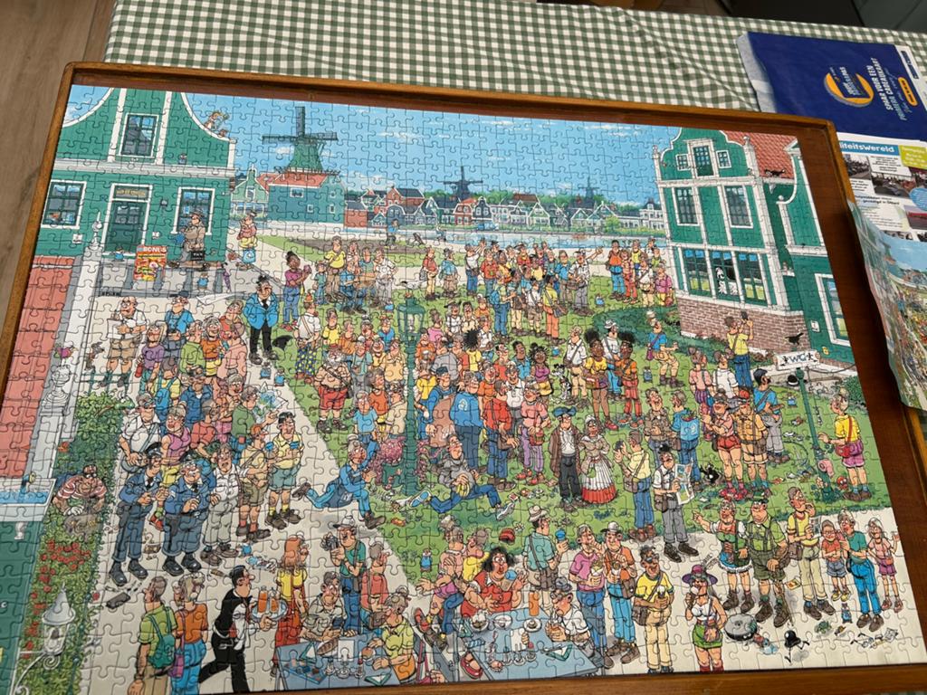Jan van Haasteren Albert Heijn op de Zaanse Schans 1000, Hobby en Vrije tijd, Denksport en Puzzels, Ophalen of Verzenden, 500 t/m 1500 stukjes