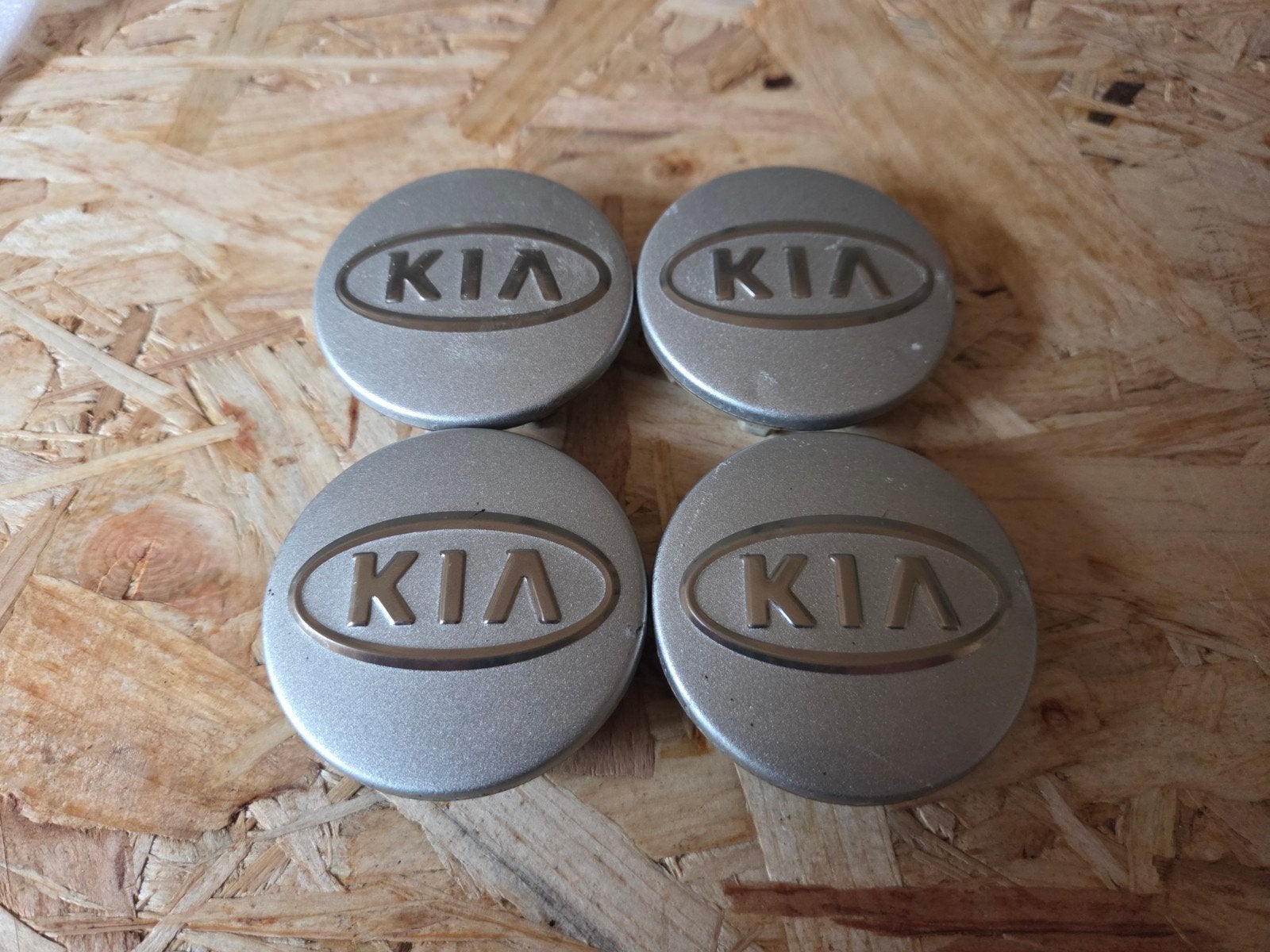 Kia naafdoppen, Ophalen of Verzenden