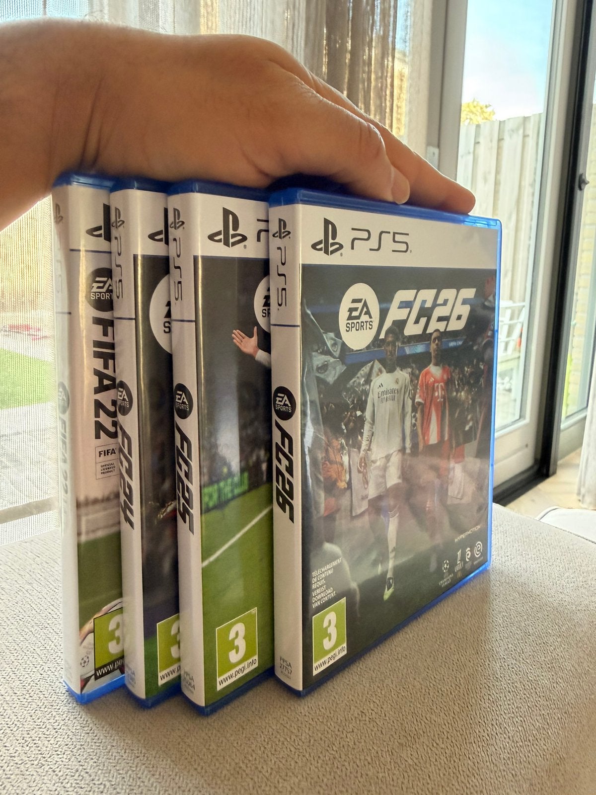 4x EA Sports FC / FIFA PS5 games FC 26, FC 25, FC 24 en 22, Ophalen of Verzenden, Zo goed als nieuw