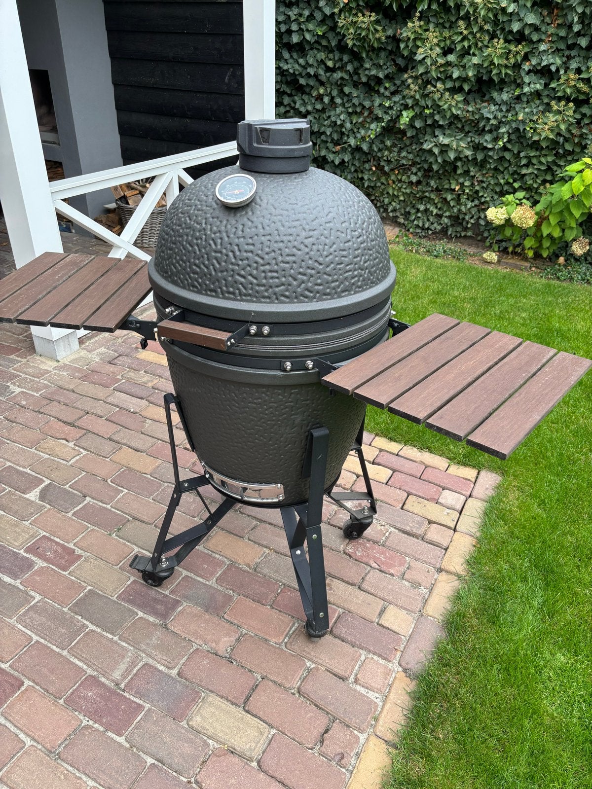 Kamado BBQ met accessoires - Zo goed als nieuw, Ophalen, Zo goed als nieuw