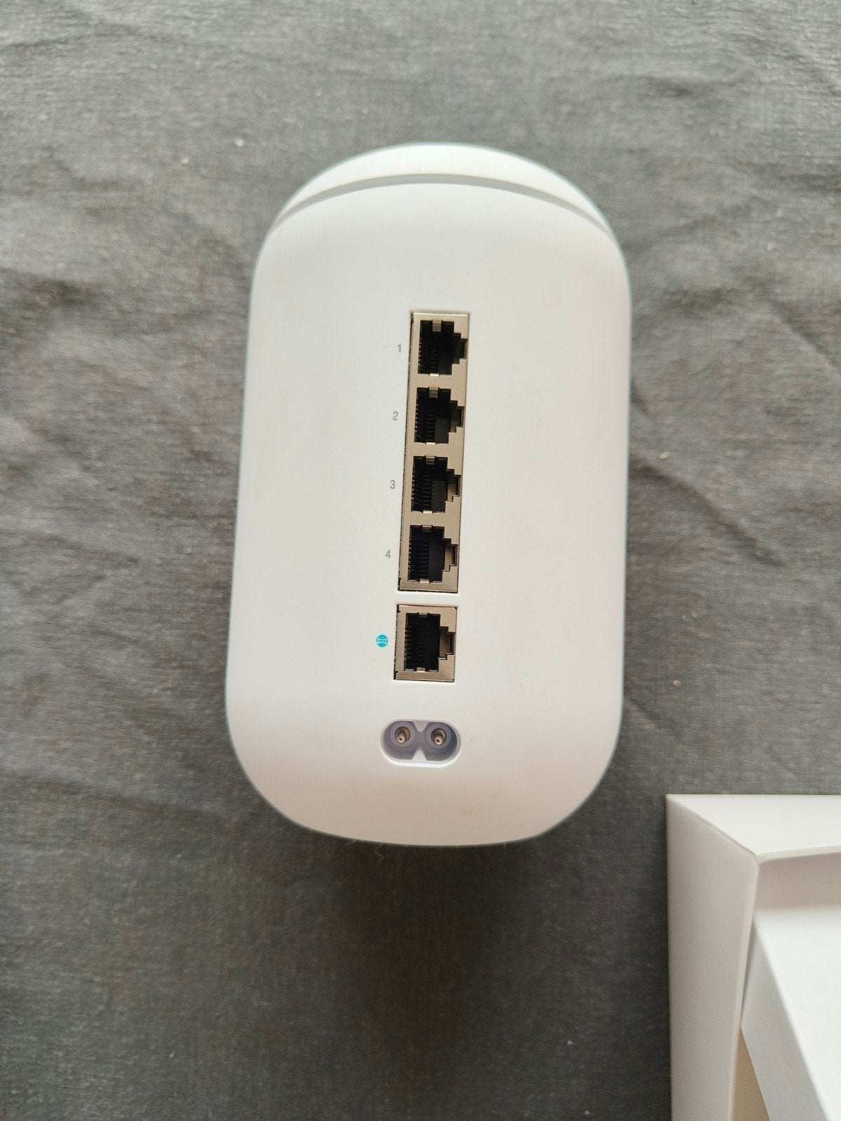 Ubiquiti UniFi Dream Machine (UDM) Router, Ophalen of Verzenden, Zo goed als nieuw, Router, Ubiquiti UniFi