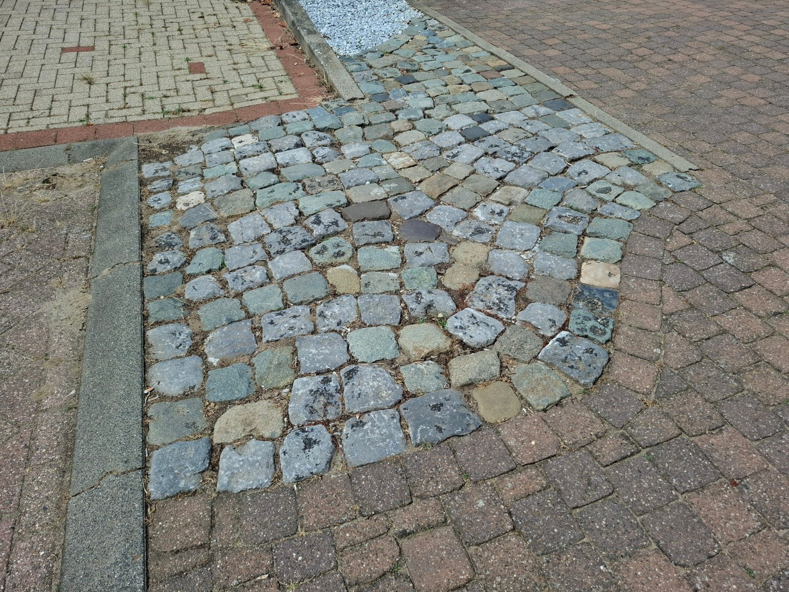 7.44m² Gebruikte Kinderkoppen - Natuursteen Bestrating, Tuin en Terras, Ophalen, Gebruikt, Klinkers, 5 tot 10 m²