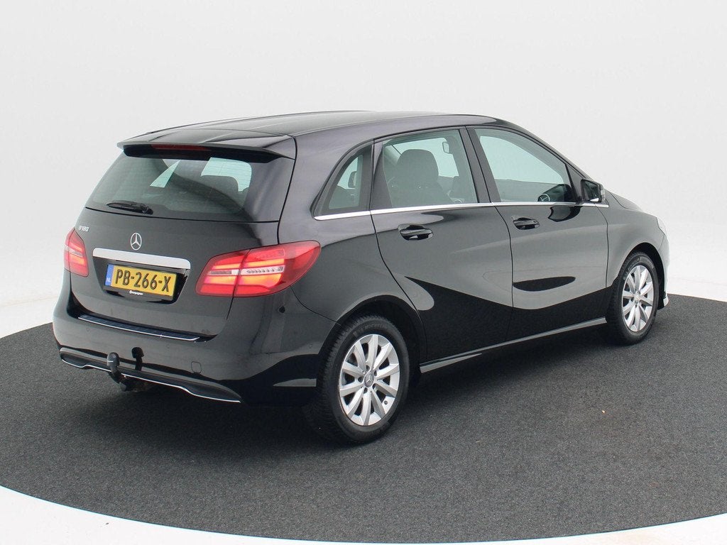 Mercedes-Benz B-klasse 180 Ambition Automaat | Navigatie | C, Gebruikt, 4 cilinders, Lichtsensor, 66 €/maand