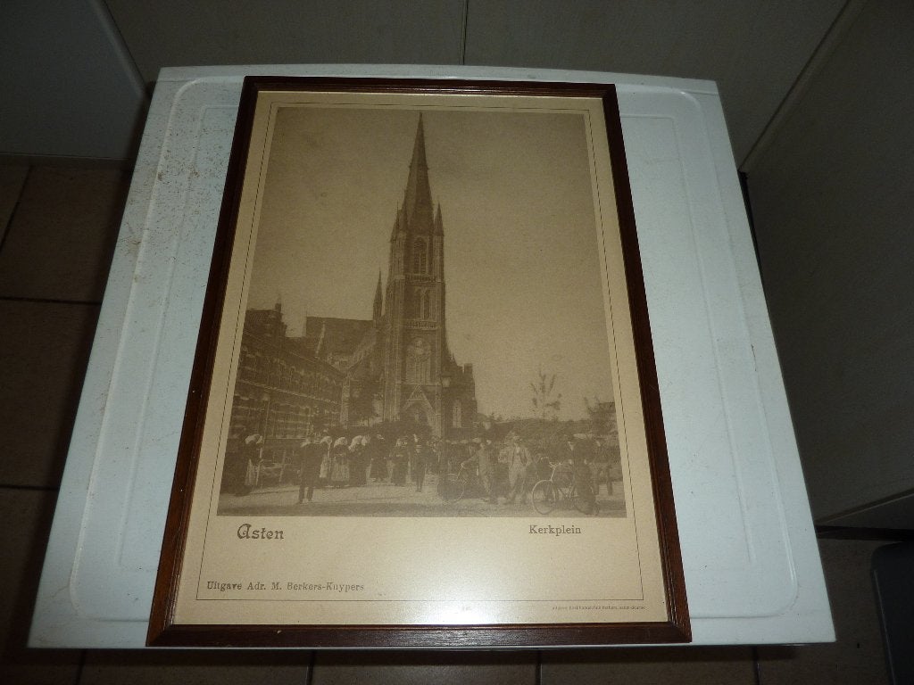 oude print kerkplein asten in lijst, Ophalen of Verzenden