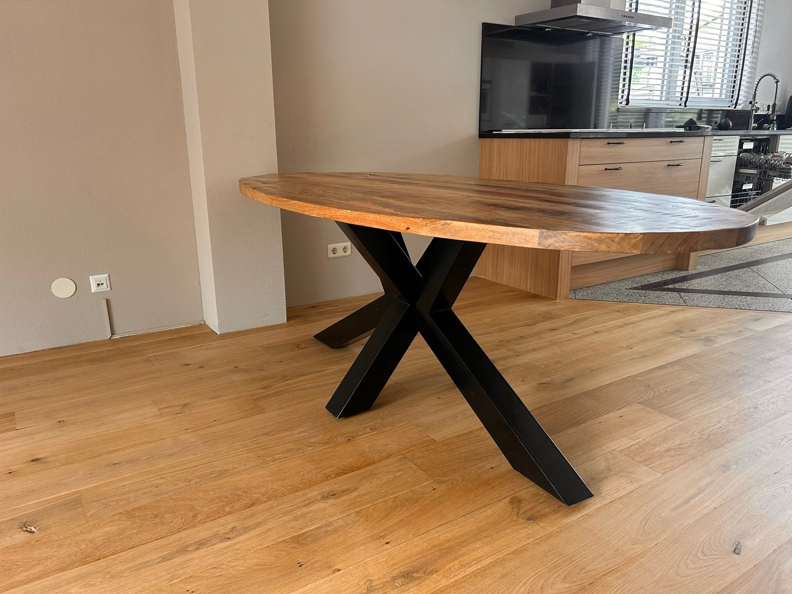 Ovale eettafel mangohout en salontafel, Huis en Inrichting, Ophalen, 100 tot 150 cm, Zo goed als nieuw, 150 tot 200 cm