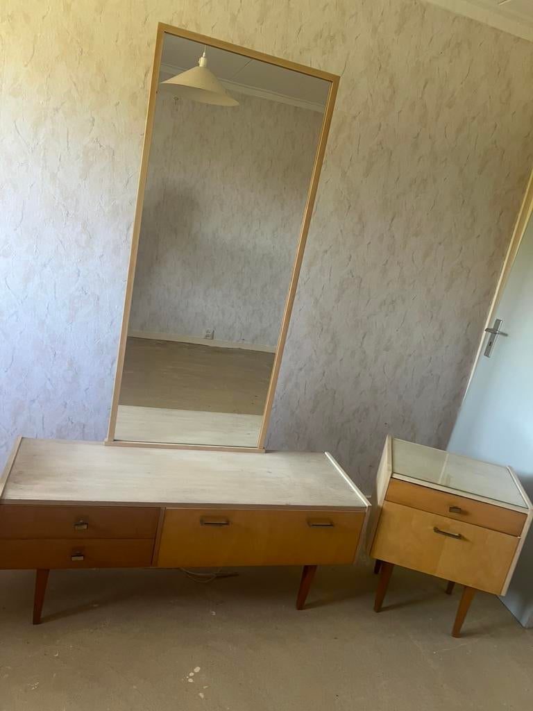 Retro/Vintage: laag dressoir, nachtkastjes (en kast), Ophalen, Gebruikt, 65 cm of meer, 70 cm of meer