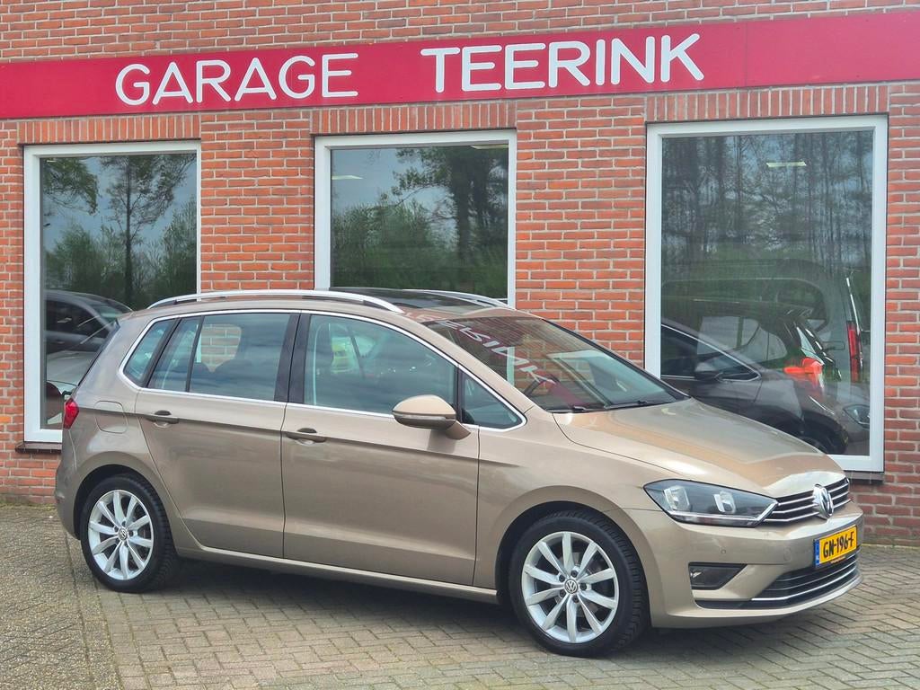 Volkswagen Golf Sportsvan 1.2 TSI Highline 110PK 5drs AUTOMA, Stof, Gebruikt, Euro 6, 4 cilinders
