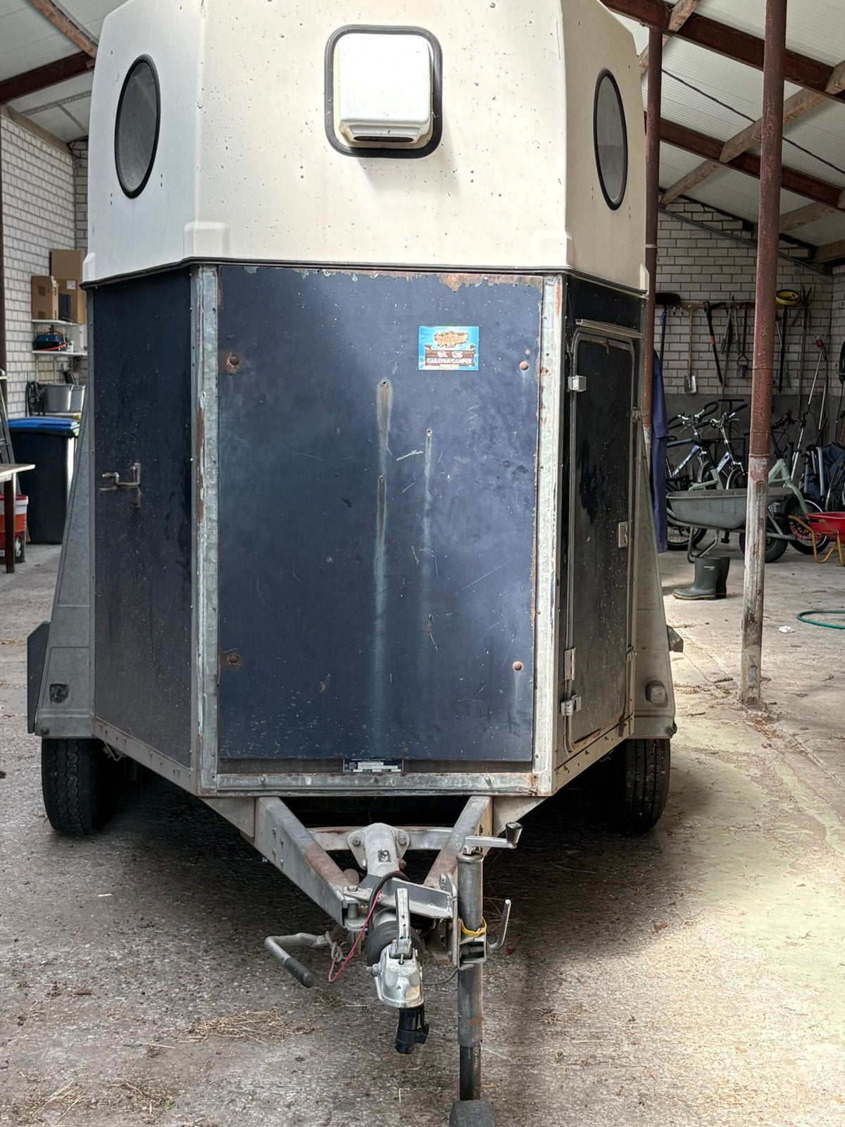 Westfalia veetrailer voor twee volwassen paarden, Ophalen, Gebruikt, 2-paards trailer