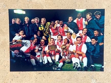 Org. kleurenfoto 20x30 cm Ajax + wereldcup 28-11-1995 Tokyo, Verzenden, Nieuw, Ajax, Poster, Plaatje of Sticker