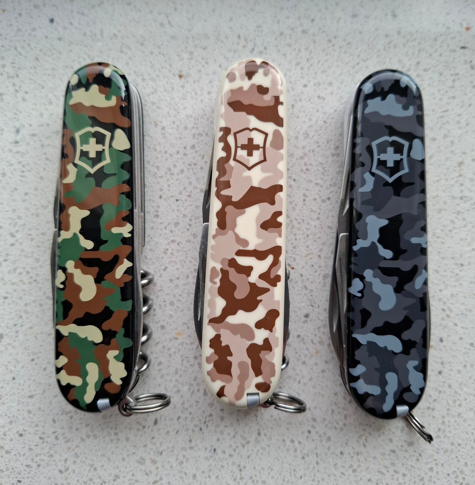 Victorinox Camper mes zakmes camo, Caravans en Kamperen, Ophalen of Verzenden, Nieuw