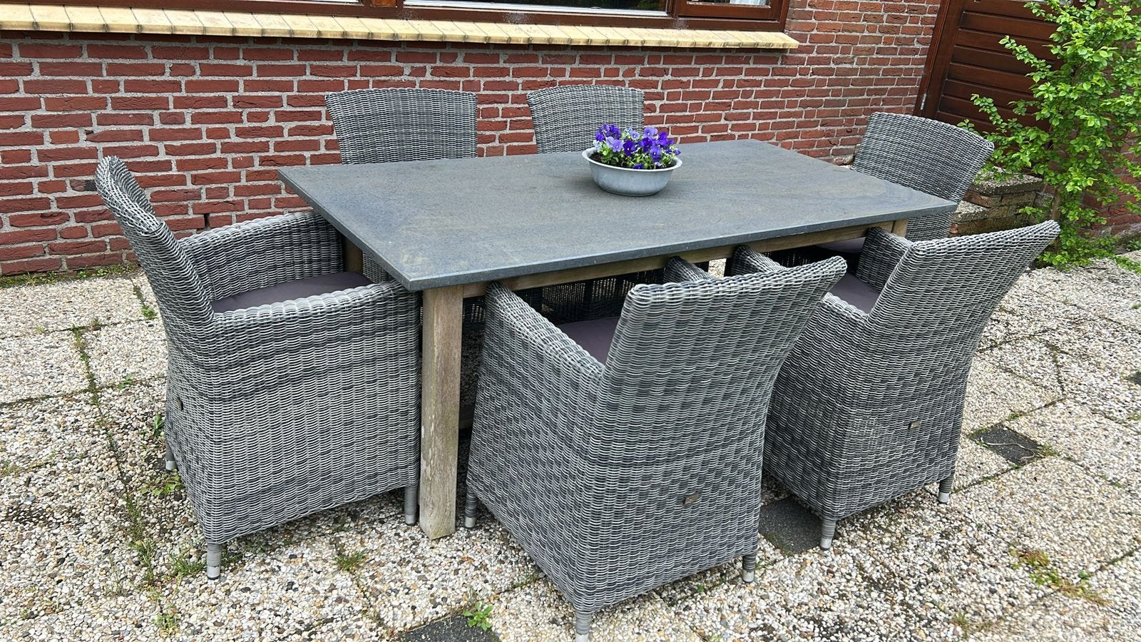 Complete tuinset – 6 stoelen + tafel met Belgisch hardsteen, Tuin en Terras, Tuinsets en Loungesets, Ophalen, Gebruikt, 6 zitplaatsen