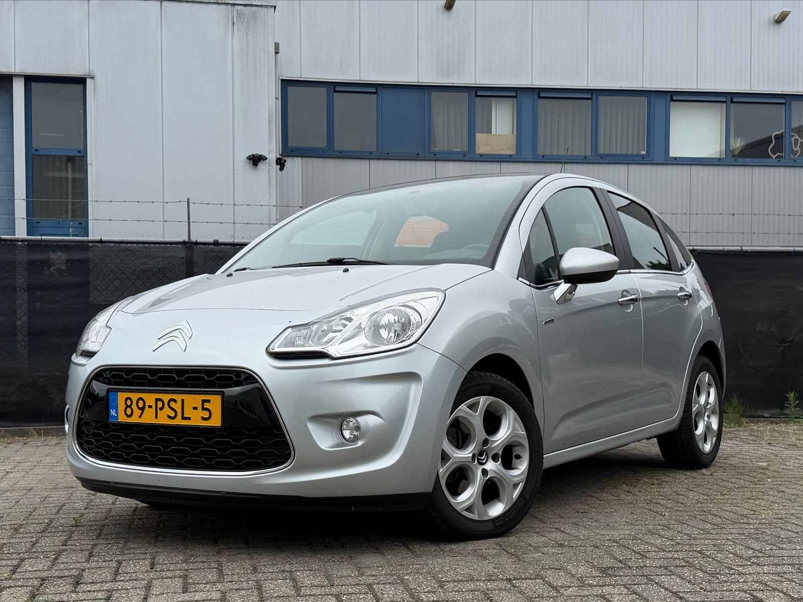 Citroën C3 1.6 VTI AUT 2011 Grijs, Auto's, Citroën, Stof, Zwart, 4 cilinders, 49 €/maand