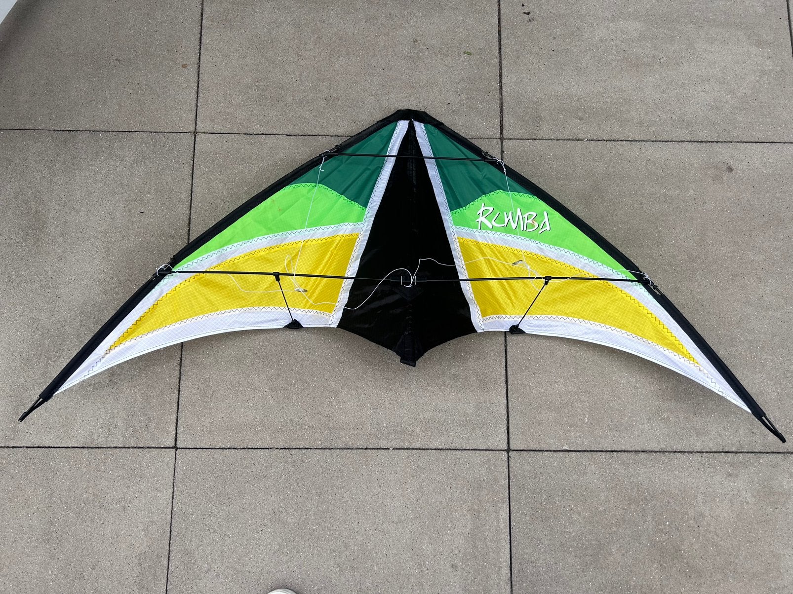 Rumba 2-liner stuntkite / vlieger, Ophalen of Verzenden, Zo goed als nieuw, Tweelijns, Vlieger