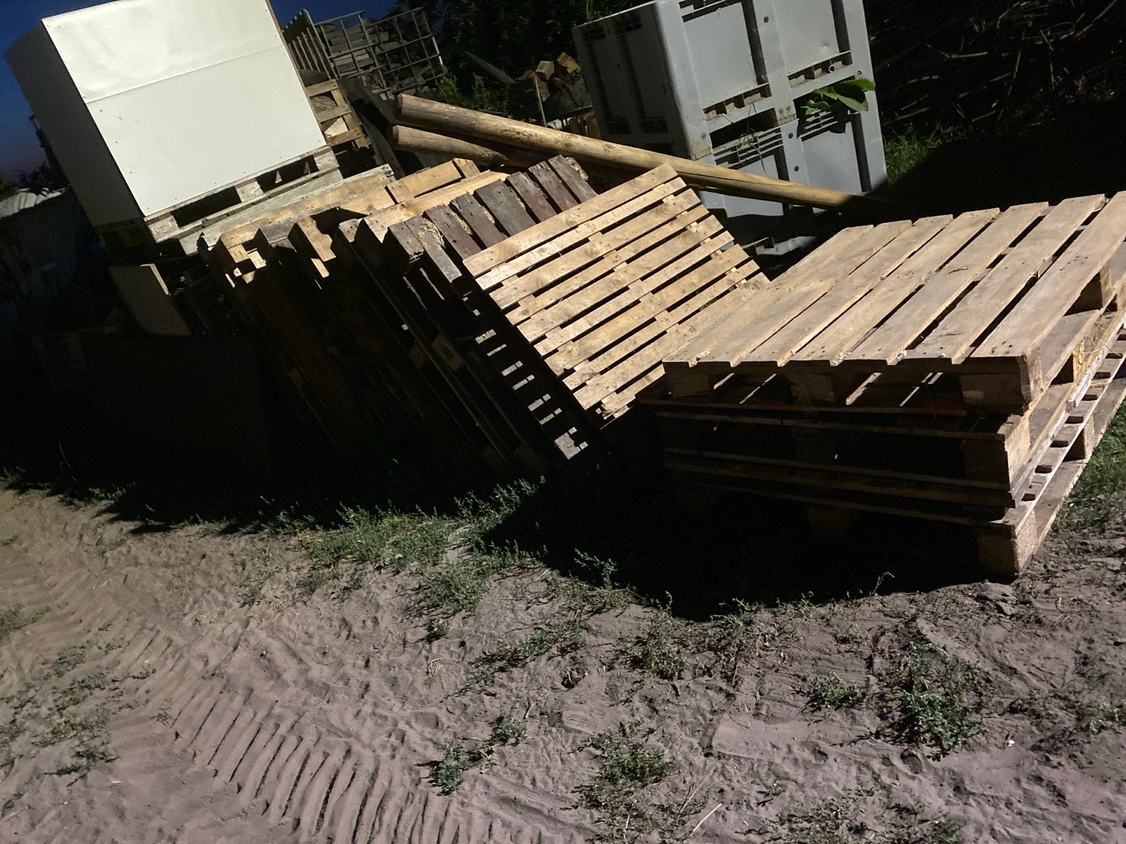 Gratis pallets plus andere houten palen, Ophalen of Verzenden