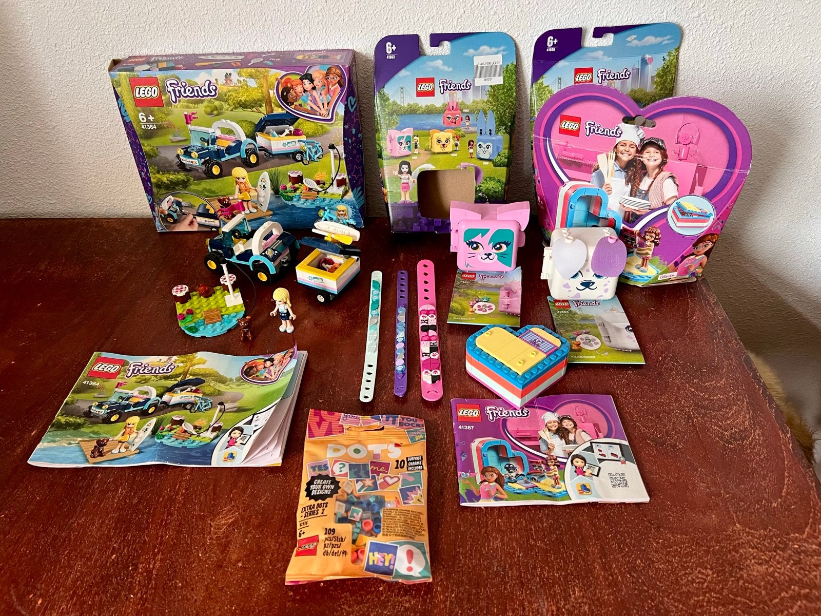 Diverse sets LEGO Dots en LEGO Friends - Nagenoeg compleet, Lego, Friends, Ophalen of Verzenden, Zo goed als nieuw