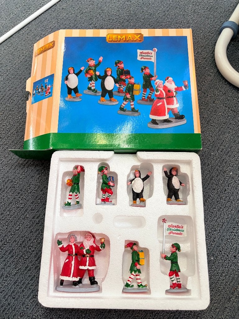Lemax Santa's Elf Parade, Ophalen of Verzenden, Zo goed als nieuw