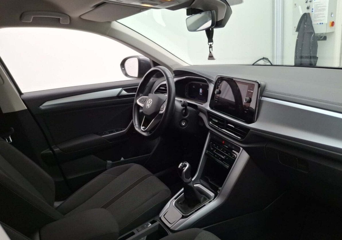 Volkswagen T-Roc 1.0 TSI Life Business 110 PK | Navigatie |, Voorwielaandrijving, 12 maanden, Stof, Gebruikt