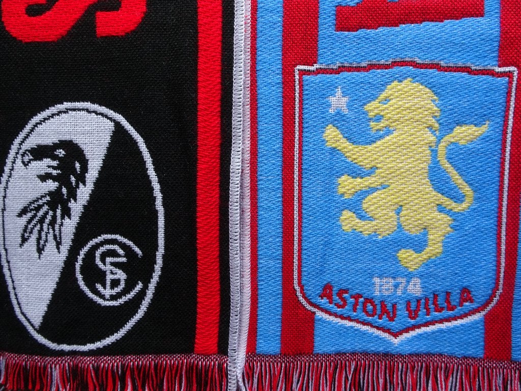 sjaal SC Freiburg - Aston Villa (finale Europa League 2026), Ophalen of Verzenden, Nieuw, Buitenlandse clubs, Vaantje of Sjaal