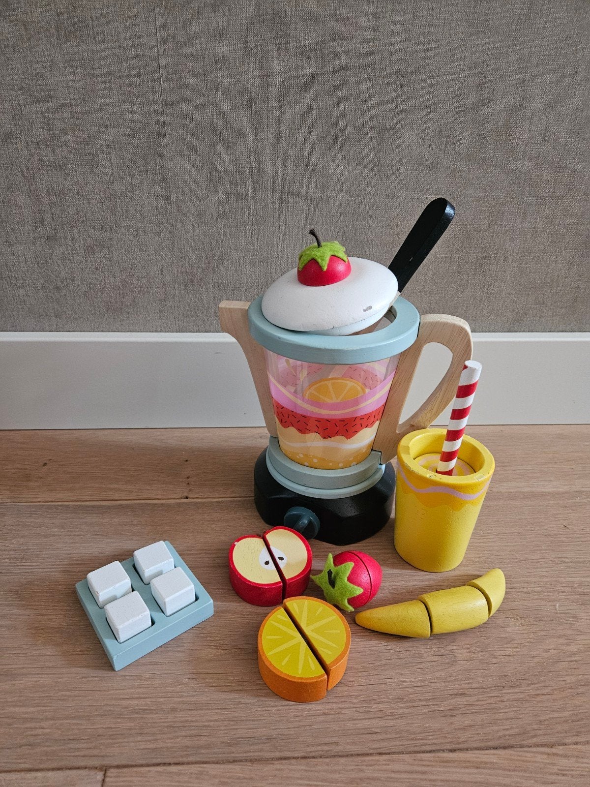 Houten speelgoed smoothiemaker met accessoires, Ophalen, Gebruikt, Meubelstuk of Keukentje