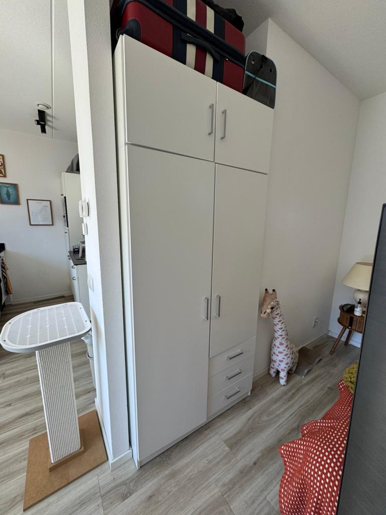 Wardrobe, kleidingkast, Huis en Inrichting, Ophalen, Zo goed als nieuw, 25 tot 50 cm
