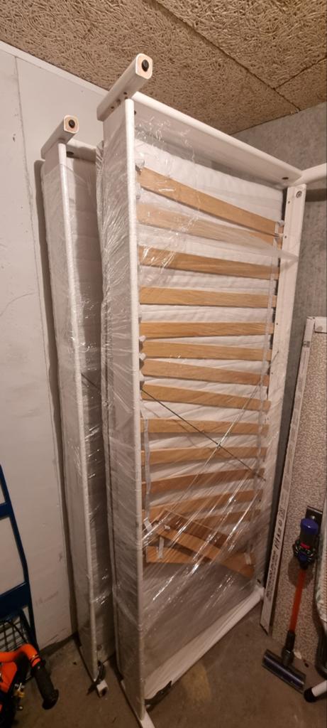 twee ikea utaker stapelbare bedden, Huis en Inrichting, Ophalen, Gebruikt