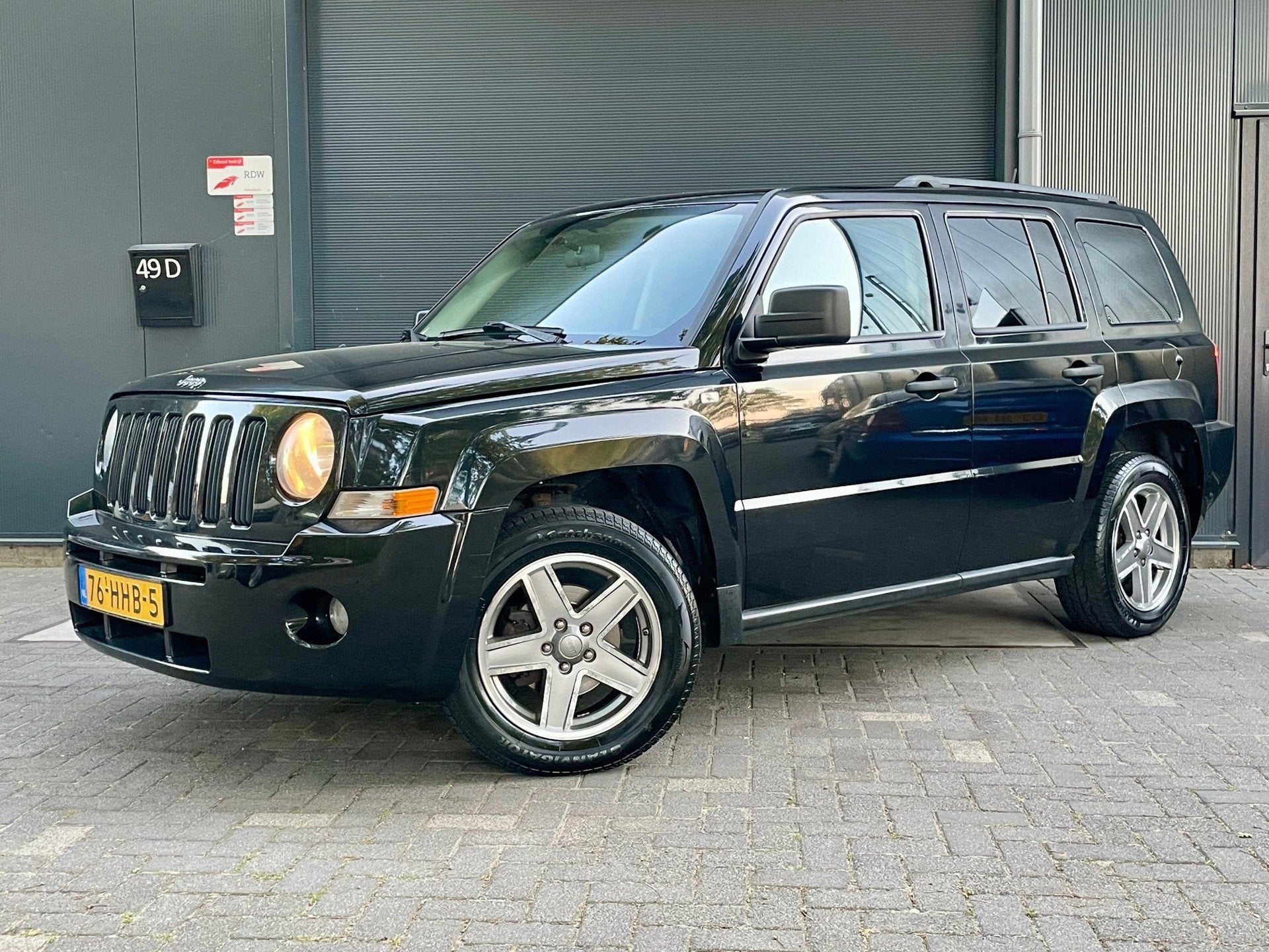 Jeep Patriot 2.4 Sport Adventure INRUIL KOOPJE NAP AIRCO CRU, Auto's, Jeep, Metallic lak, Gebruikt, Zwart, 4 cilinders