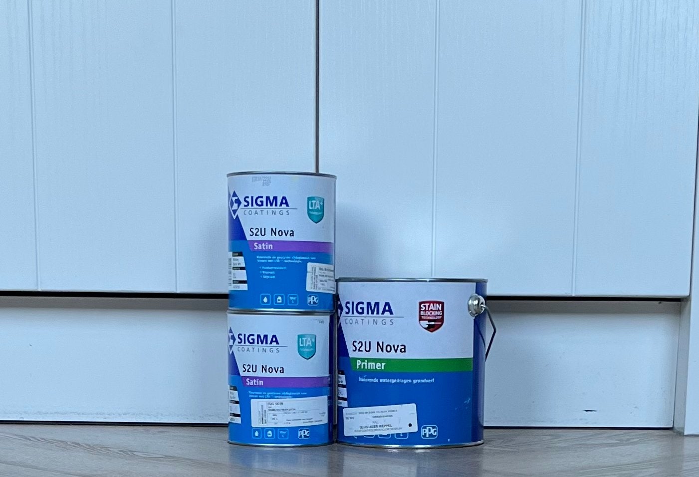 Sigma S2U Nova Satin en Primer - Nieuw!! RAL 9016, Ophalen, 5 tot 10 liter, Wit, Nieuw