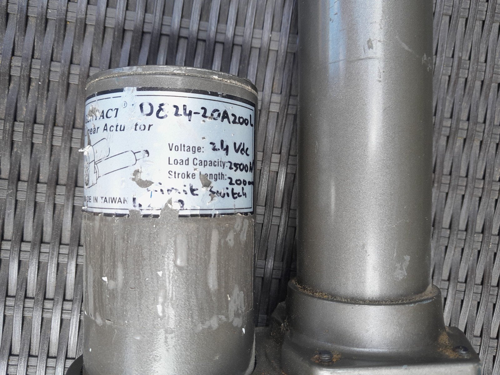 Lineaire actuator 24VDC, 2500N, 200mm slag, Ophalen of Verzenden, Gebruikt