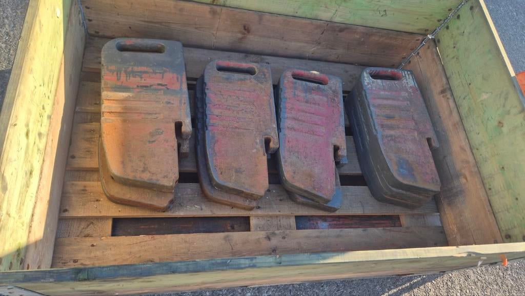 Massey Ferguson frontgewichten, Ophalen