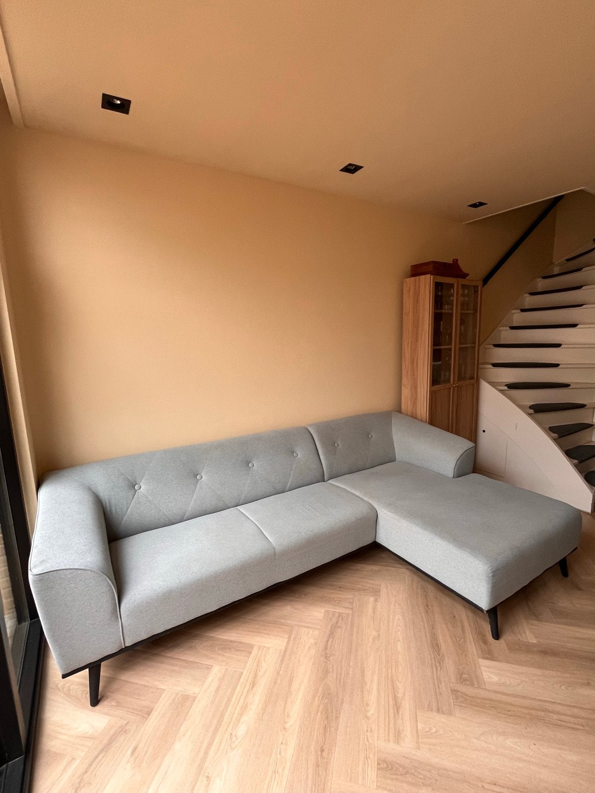 Comfortabele hoekbank (chaise longue), Ophalen, Hout, 250 tot 300 cm, Gebruikt